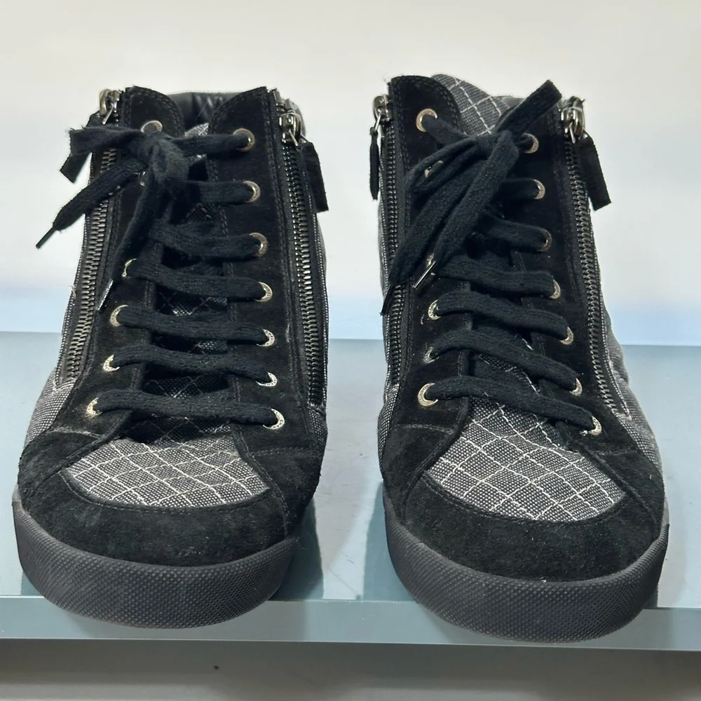 Vintage Y2K CHANEL Black and Gray High-Top Sneakers 43